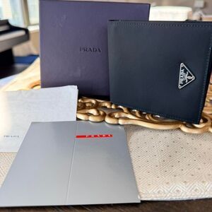 Authentic Prada Black Wallet Mens Womens Bifold with Packaging
